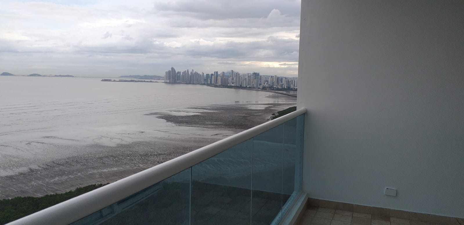 VIP Housing | Bienes Raices y Relocation