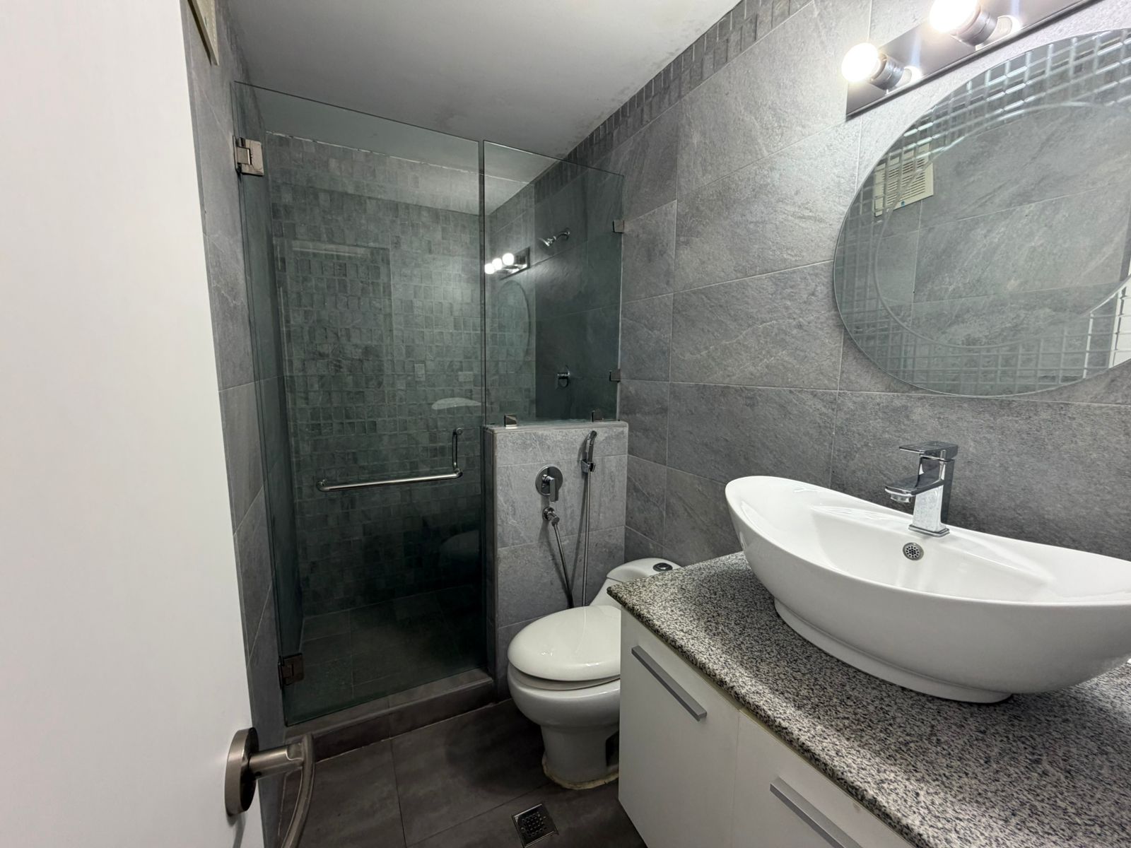 VIP Housing | Bienes Raices y Relocation