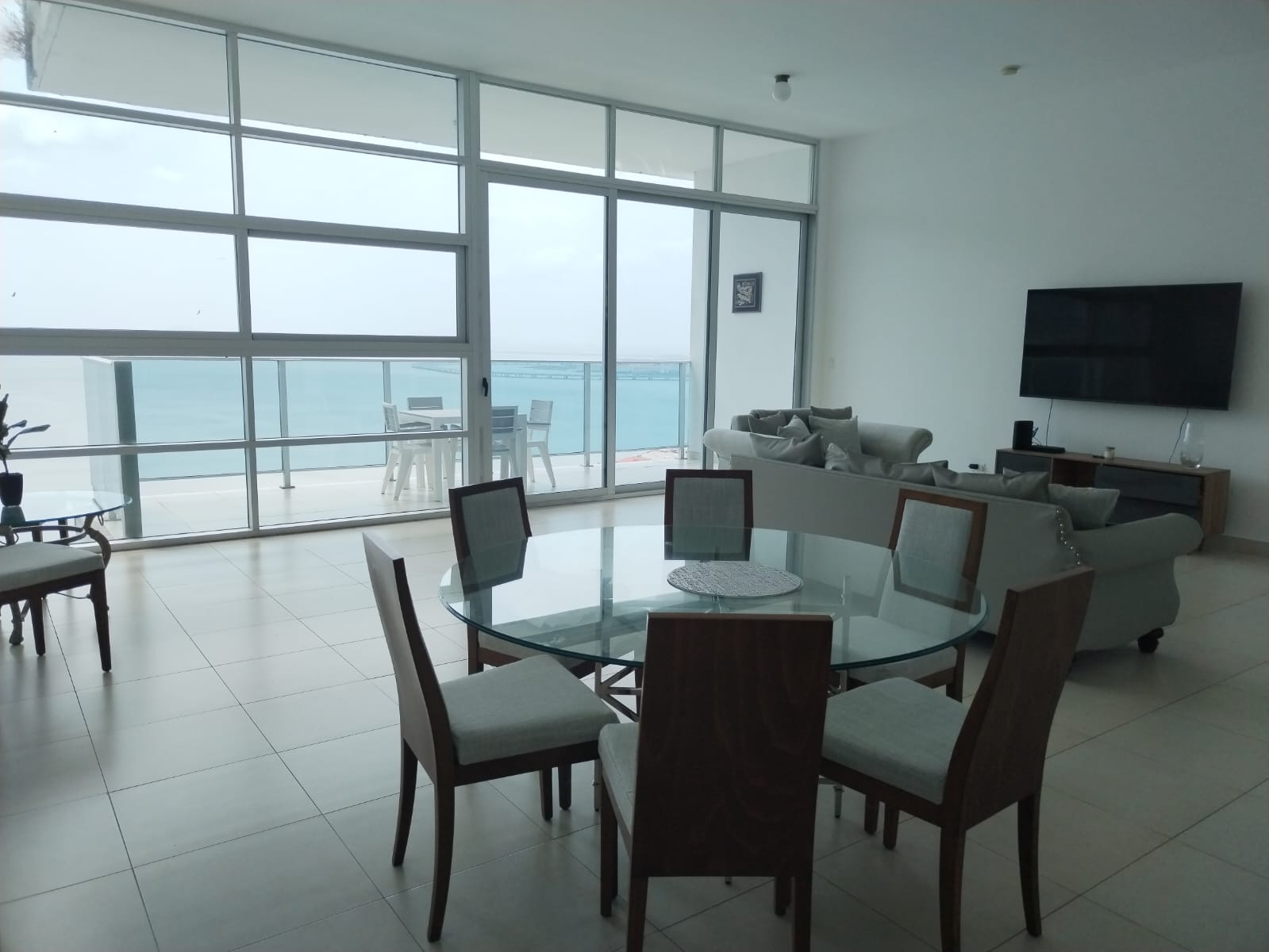 VIP Housing | Bienes Raices y Relocation