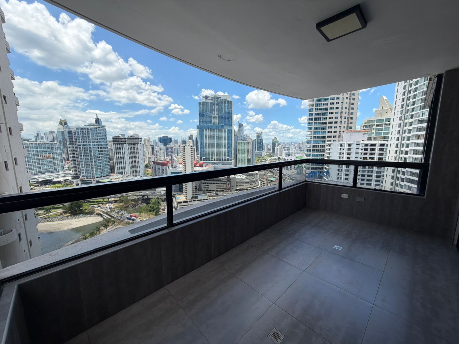 VIP Housing | Bienes Raices y Relocation